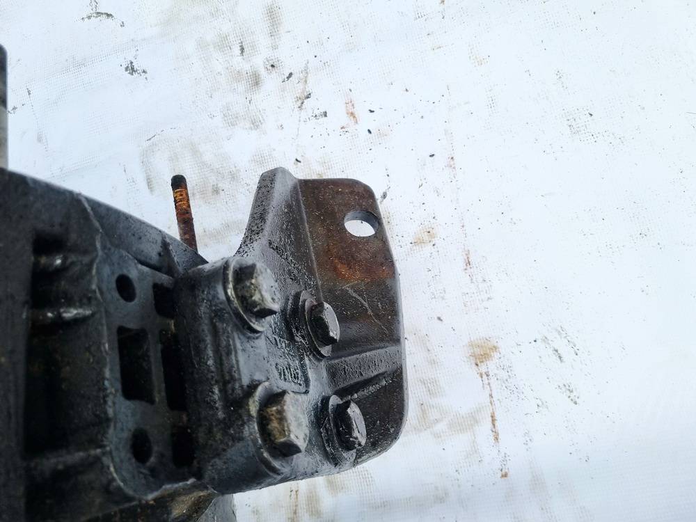 5010460729B Truck - Renault Magnum 2001 Engine Mount Bracket and Gearbox Mount Bracket