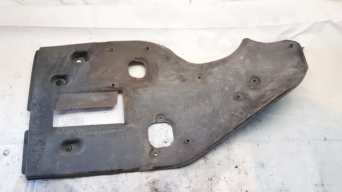 5839953010 Lexus IS - CLASS 2006 Apakšas aizsargs