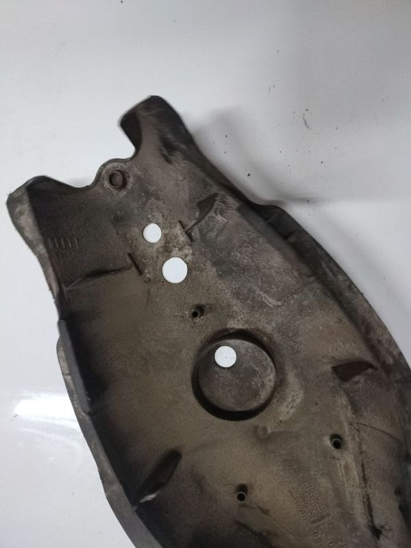 Mercedes-Benz C-CLASS 2002 Osłona podwozia - Thumbnail 4