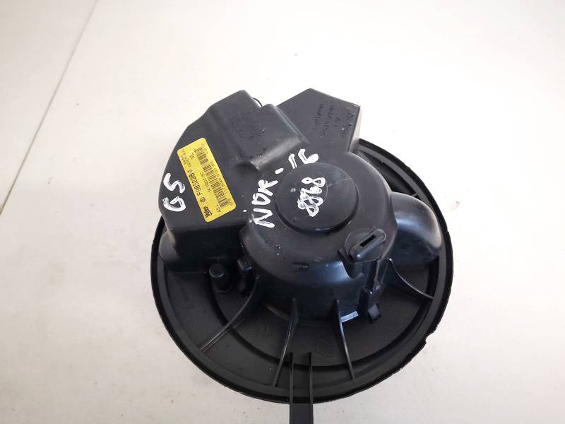 1K1820015C Skoda Octavia 2005 Heater blower assy