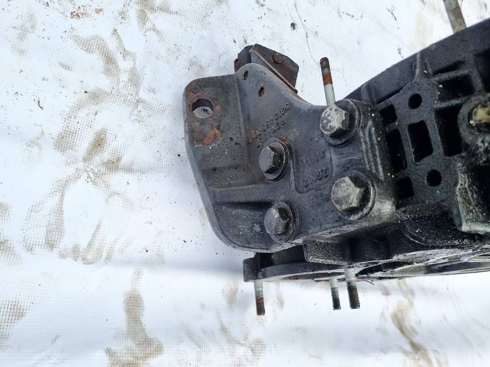 5010460728 Truck - Renault Magnum 2001 Engine Mount Bracket and Gearbox Mount Bracket