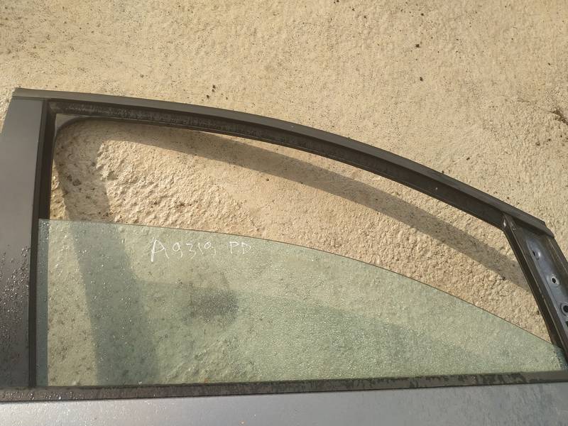 AS2 Volkswagen Touran 2004 Oven lasi - EDESSÄ OIKEALLA