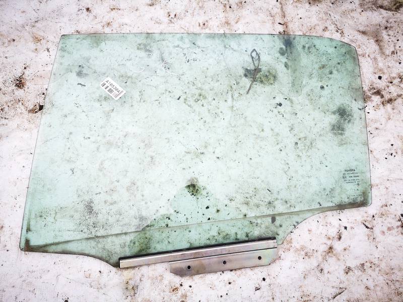 AS2 Toyota Auris 2007 Oven lasi - TAKANA VASEMMALLA