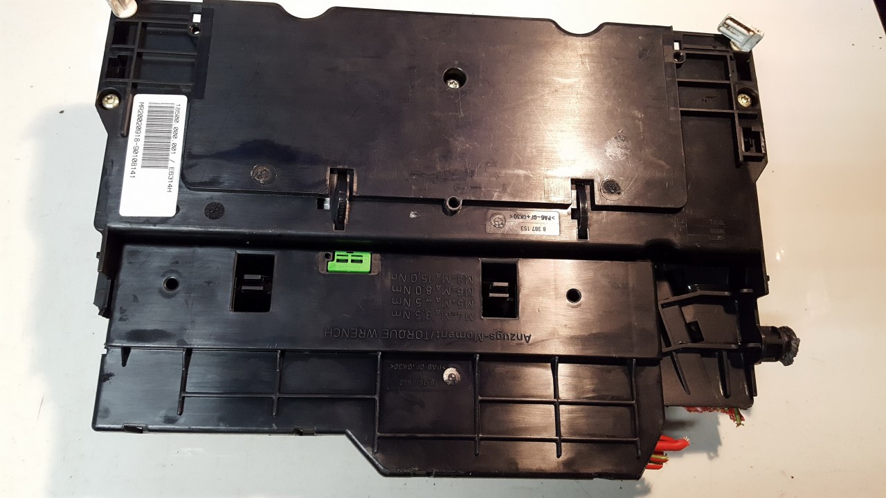 8364542 BMW 3-Series 2003 Fuse box - Thumbnail 2