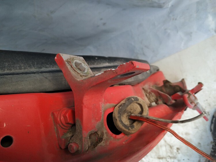 Audi 80 1992 Door Hinge - REAR