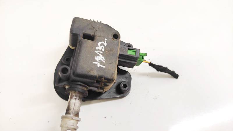 8E9827833 Audi A6 2001 Fuel Flap Motor - Thumbnail 3