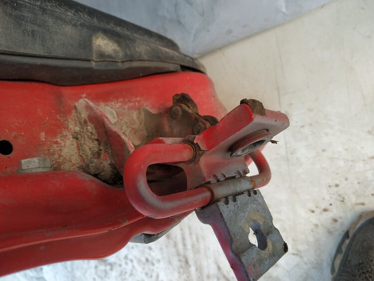 Audi 80 1992 Door Hinge - REAR