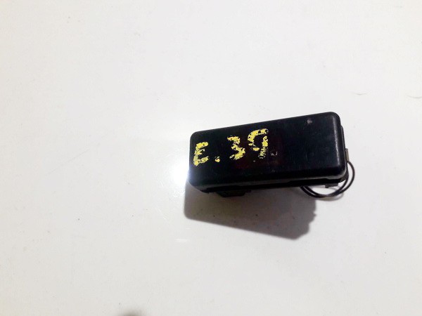 8350947 BMW 5-Series 2001 Schalter Mittelkonsole Warnblink Warnblinkschalter Rot