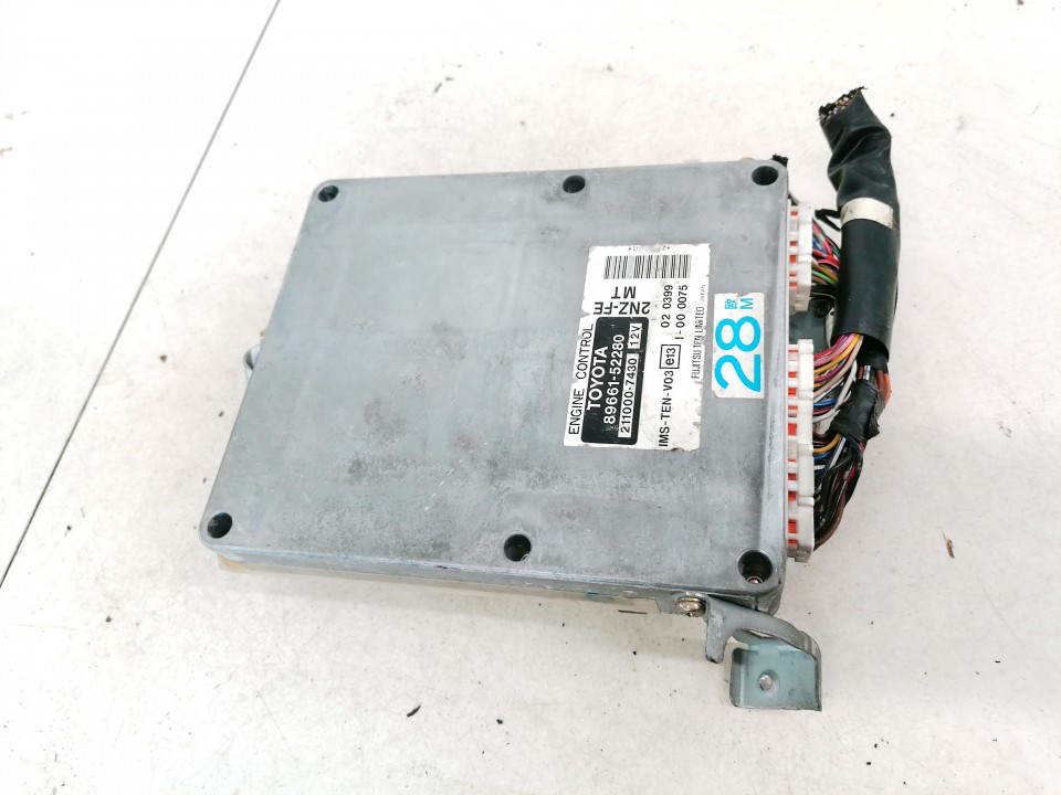 8966152280 Toyota Yaris Verso 2000 Moottorin ohjainyksikkö