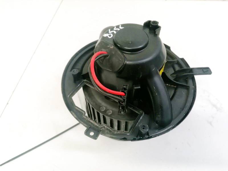 1K1820015D Skoda Octavia 2005 Heater blower assy