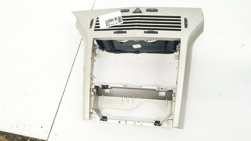 24465731 Opel Astra 2007 ventilation intérieur