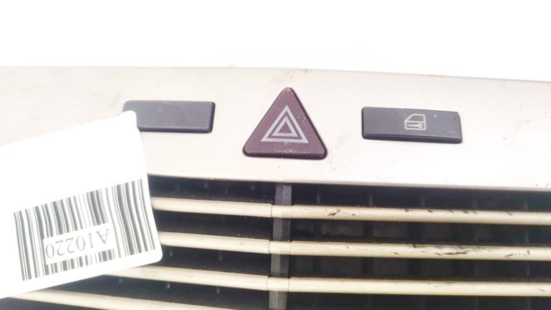 13100105 Opel Astra 2007 Hazard switch