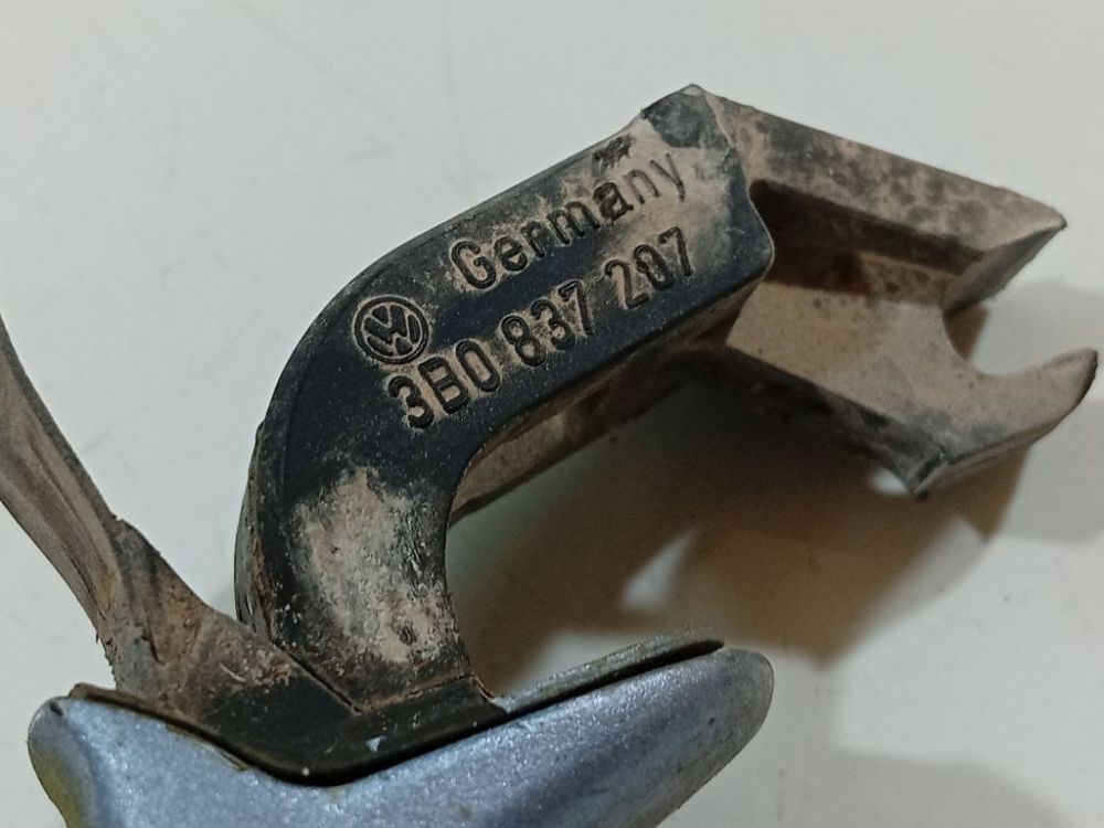 3B0837207 Volkswagen Passat 1997 Door Handle Exterior - REAR RIGHT - Thumbnail 4