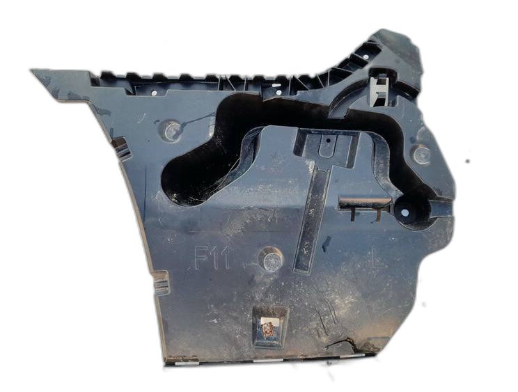 51127207111 BMW 5-Series 2011 Puskurin kiinnike - TAKANA VASEMMALLA