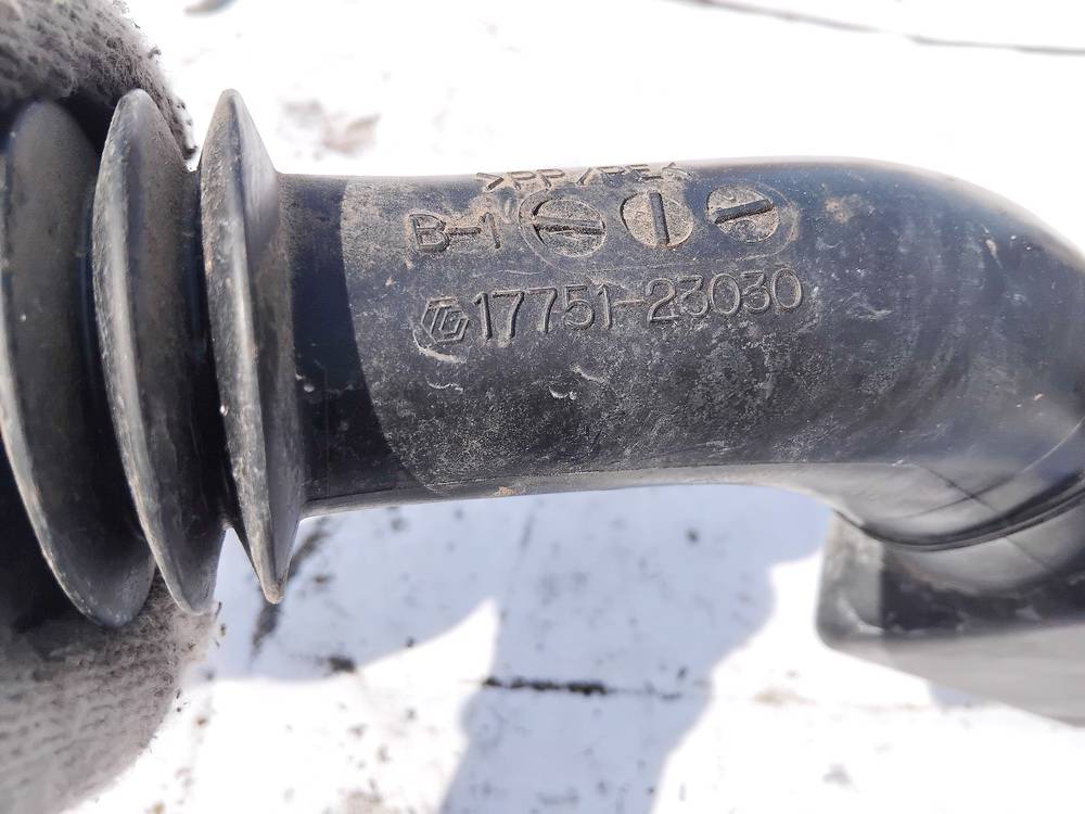 1775123030 Toyota Yaris 1999 Air filter box - Thumbnail 3