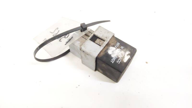 MB953394 Mitsubishi Carisma 2003 Przekaźnik