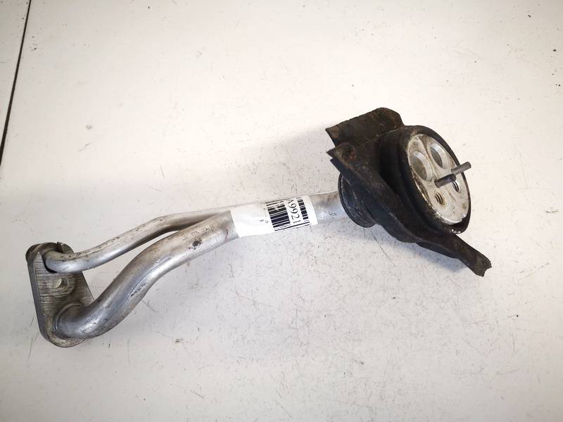 BMW 3-Series 2004 Ūdens šļūtene