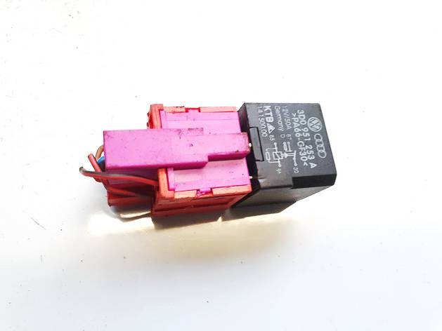 3D0951253A Volkswagen Caddy 2006 Relay module - Thumbnail 2