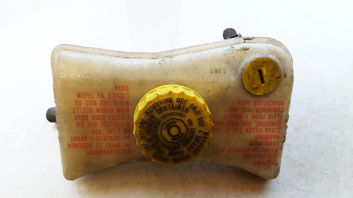 8E0611301E Audi A4 2001 Brake Master Cylinder Reservoir