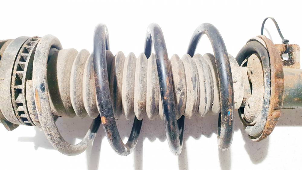 Mazda 2 2006 Etuinen iskunvaimentimen jousi