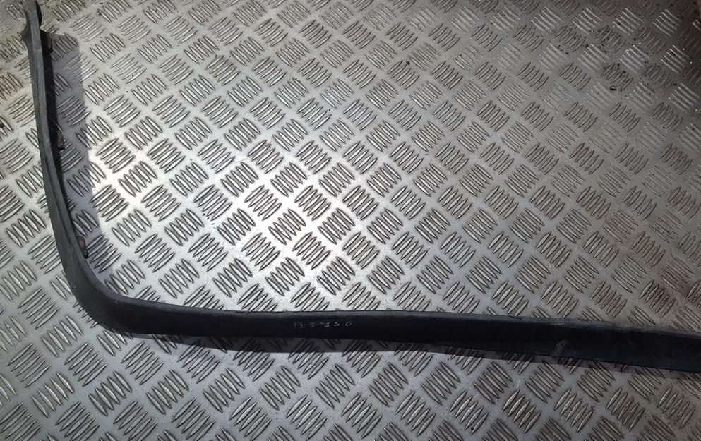 443805617 Audi 100 1986 Listwa zderzaka - PRZEDNIE PRAWE