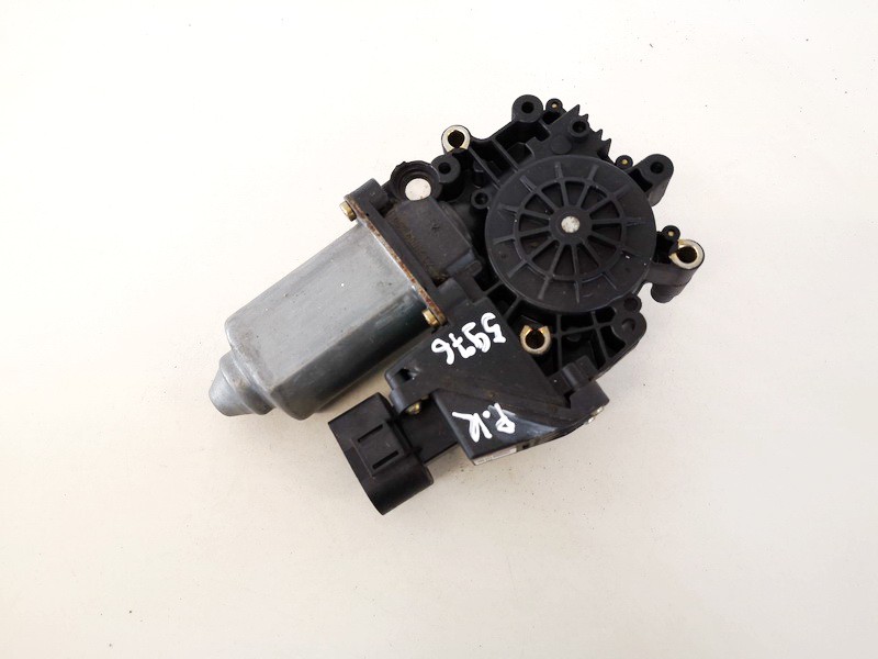 114185101 Audi A4 1997 Duru lango pakelejo varikliukas P.K.