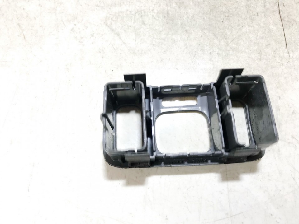 Toyota Yaris 2001 Wykończenie wnętrza (plastikowe elementy) - Thumbnail 2