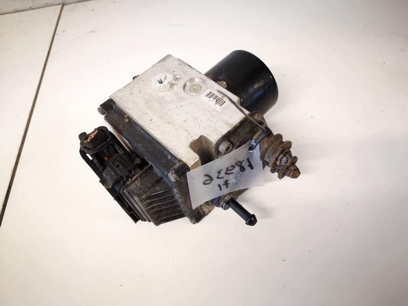 3C0614095P Volkswagen Passat 2006 ABS Unit (ABS Brake Pump)