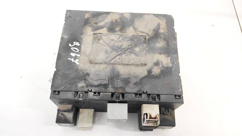 3C0937049E Volkswagen Touran 2005 Fuse box