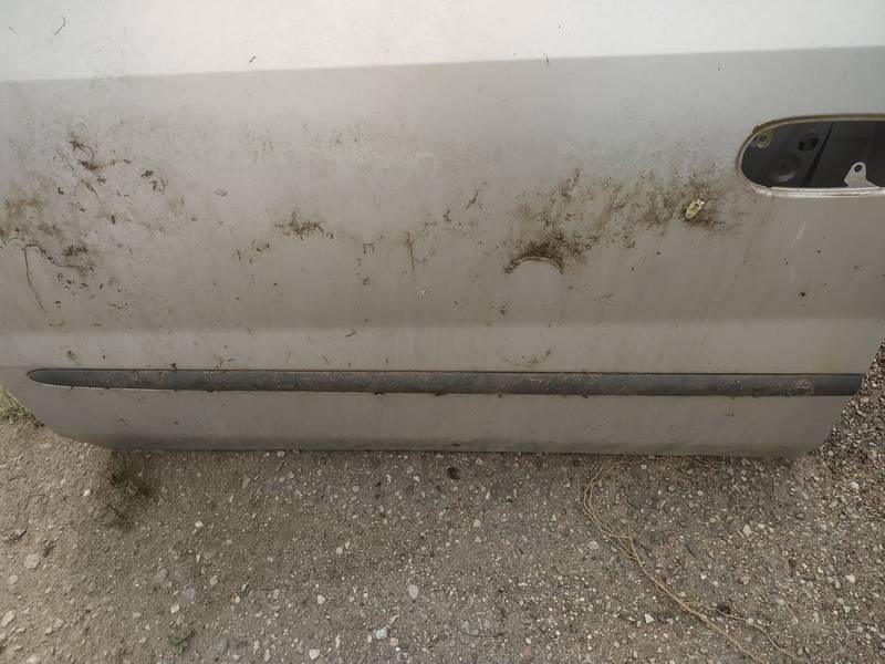 Nissan Almera Tino 2002 avant gauche garniture porte de moulage