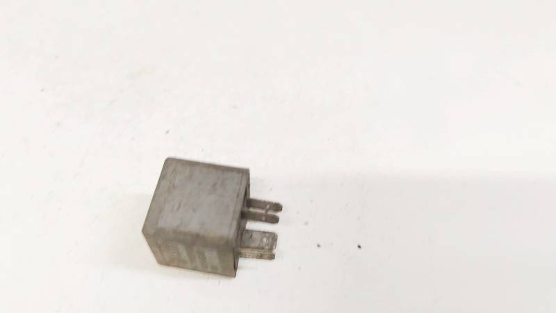 141951253B Volkswagen Polo 2006 Rele