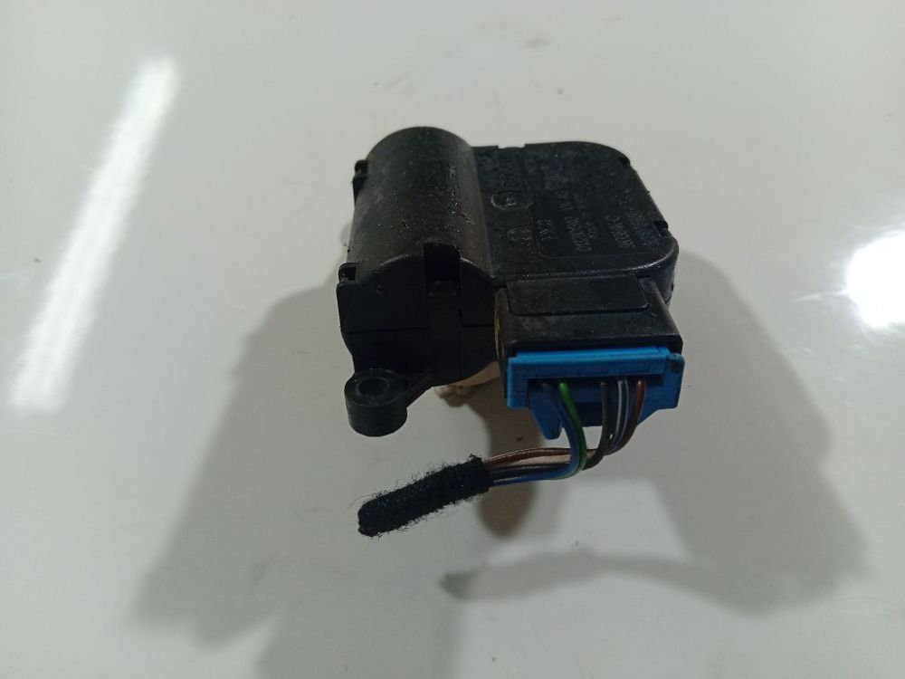 0132801340 Audi A3 2003 Heater Vent Flap Control Actuator Motor - Thumbnail 2
