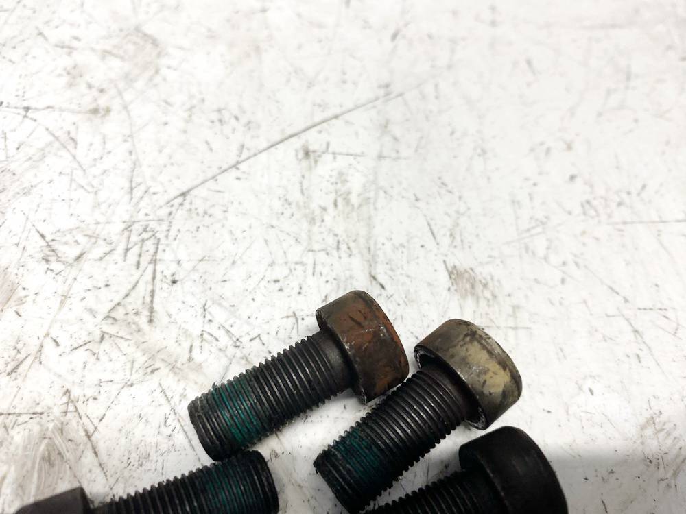 Audi A3 2003 Śruba koła zamachowego - Thumbnail 3