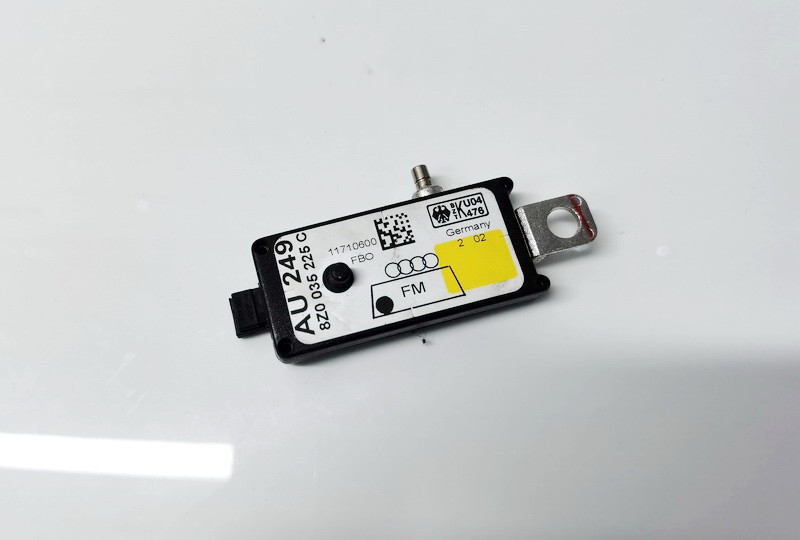 8Z0035225C Audi A2 2002 Antenos blokelis