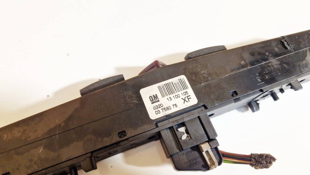 13100105 Opel Astra 2006 Hazard switch - Thumbnail 2