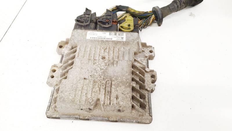 BV6112A650NF Ford Focus 2011 Dzinēja vadības bloks