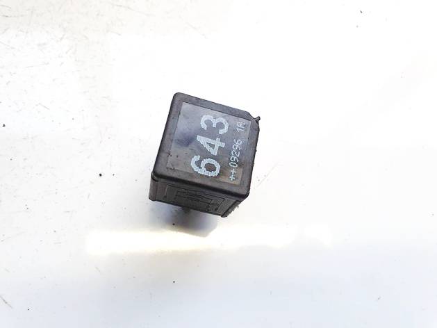 8K0951253 Audi A5 2009 Relay module