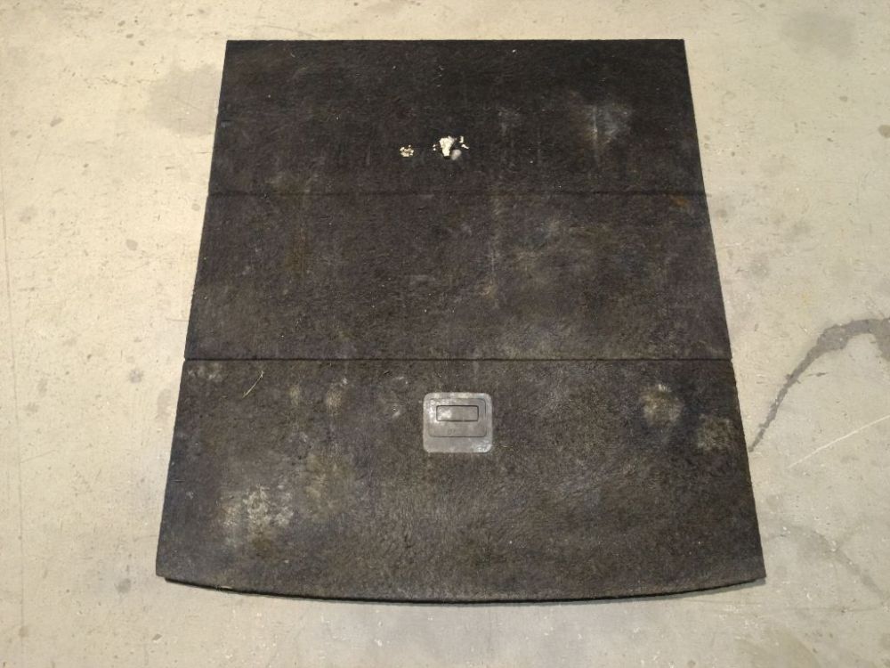 Volkswagen Passat 2006 Półka na bagaż