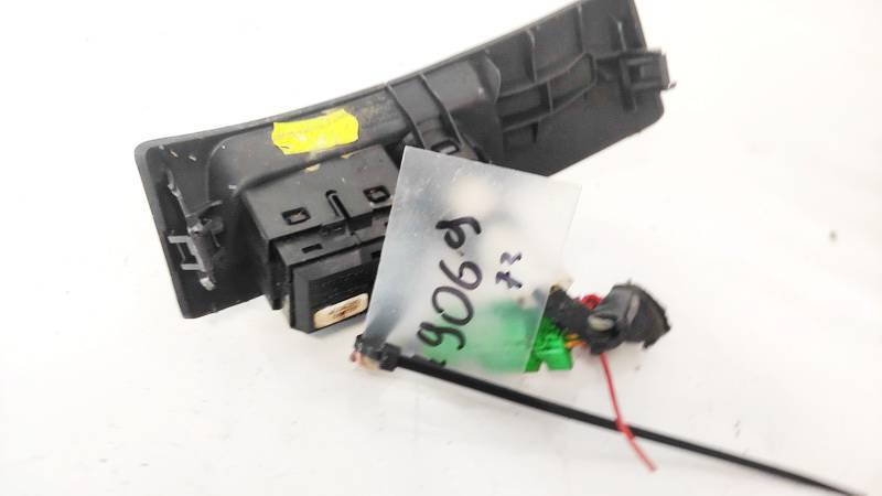 8685380 Volvo V50 2005 Traction control switch button (ASR Switch Anti-slip regulation) - Thumbnail 2