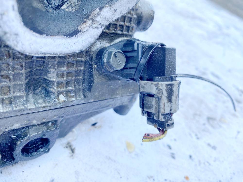 Subaru Forester 2010 Camshaft position sensor - Thumbnail 2