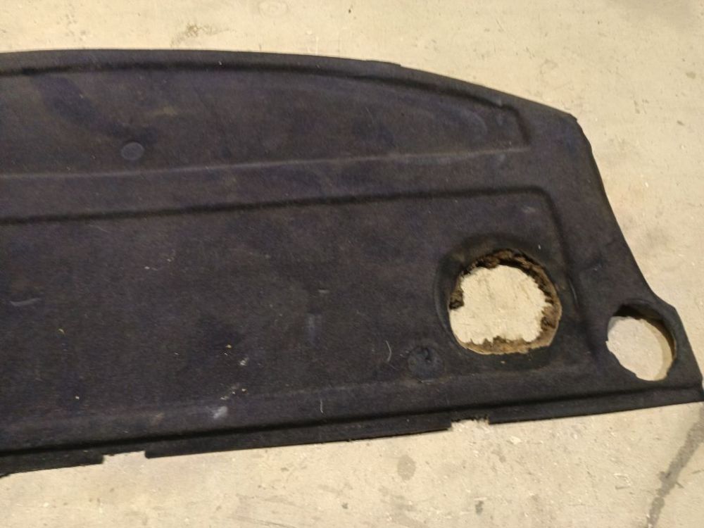 Audi 100 1993 Hattuhylly - Thumbnail 3