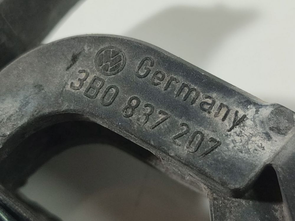 3B0837207 Volkswagen Passat 1997 Door Handle Exterior - FRONT RIGHT - Thumbnail 4