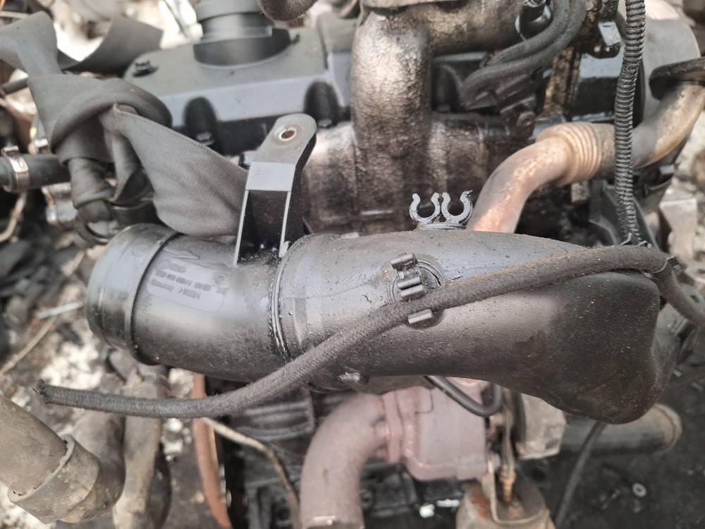 PX044603770130129 Volkswagen Golf 2001 TURBO INTERCOOLER PIPE HOSE