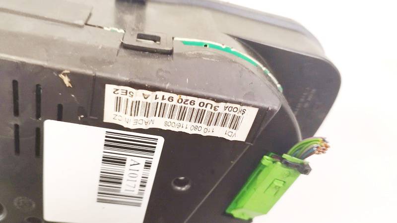 3U0920911A Skoda Superb 2005 Spidometrs – instrumentu panelis - Thumbnail 3