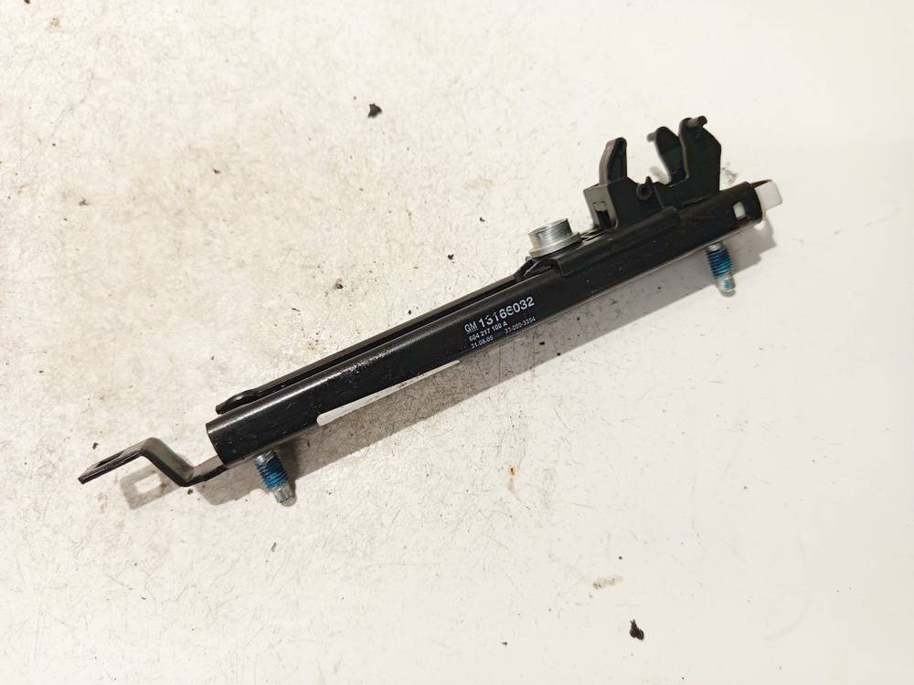 13166032 Opel Zafira 2005 Seat belt adjustment rail - FRONT RIGHT