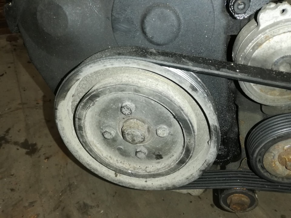 used used Crankshaft Belt Pulley Peugeot 206 2001 1.9L 35EUR