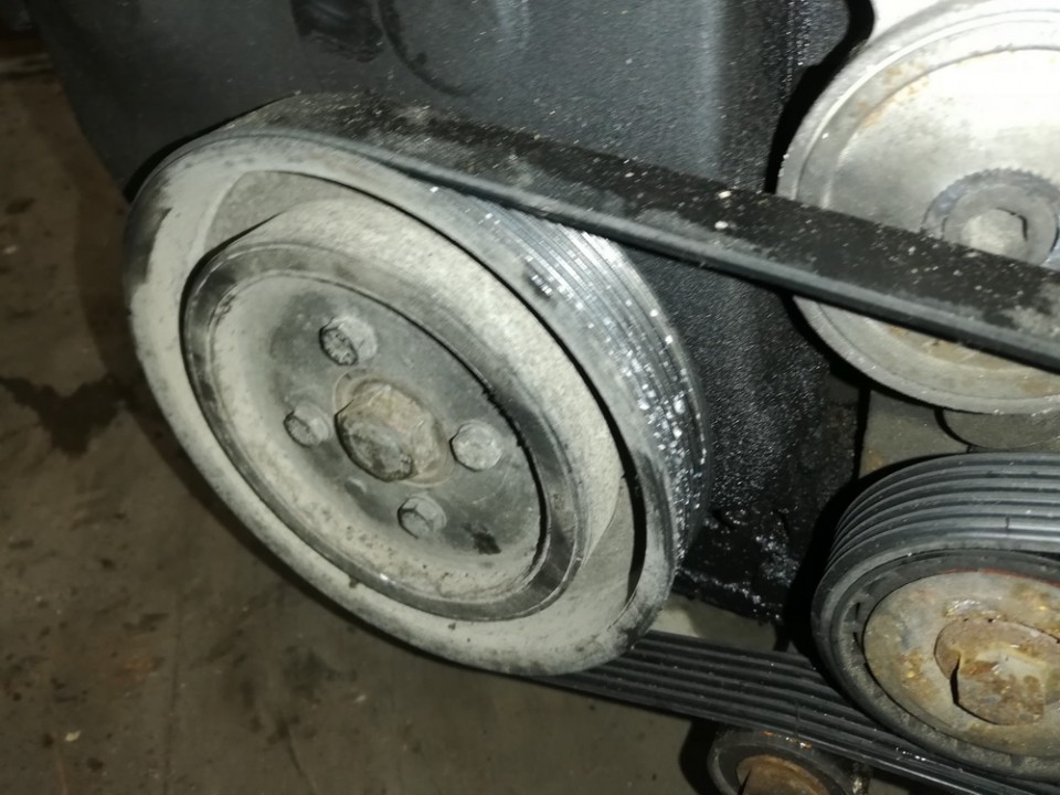 used used Crankshaft Belt Pulley Peugeot 206 2001 1.9L 35EUR