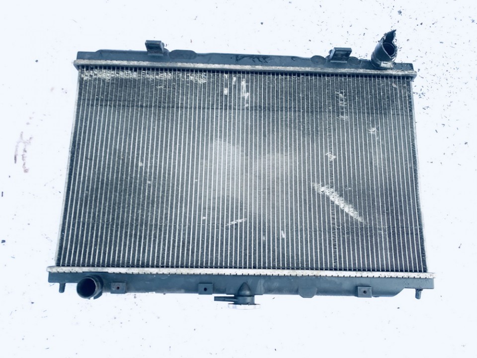 Nissan Almera Tino 2002 Vandens radiatorius (ausinimo radiatorius)