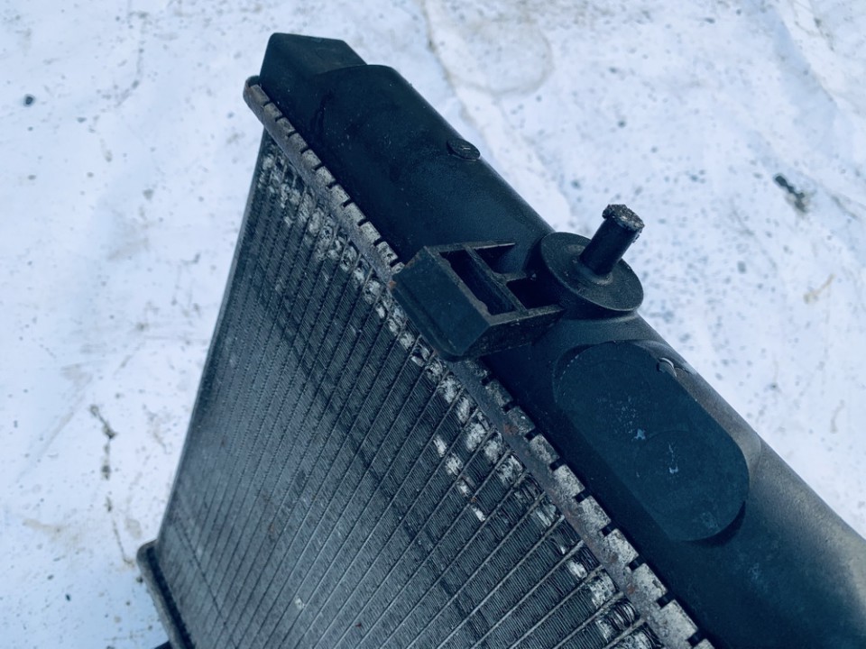 Nissan Almera Tino 2002 Vandens radiatorius (ausinimo radiatorius) - Thumbnail 3