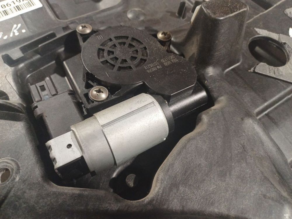 GJ6A5858X Mazda 2 2006 Durvju loga pacēlāja motors - AIZMUGURE PA KREISI - Thumbnail 3